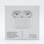 Premium Wireless Earbuds RRW03 Lightning Charging Case