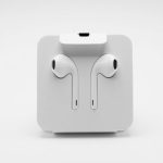 Wired Earphones with Built-in Microphone with Lightning Connector -Compatible with iPhone 15/16, iPad, MacBook